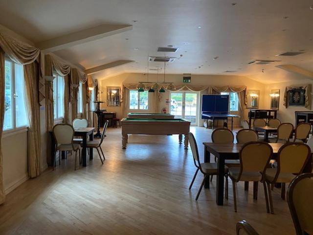 The Thelbridge Cross Inn Crediton Exterior photo